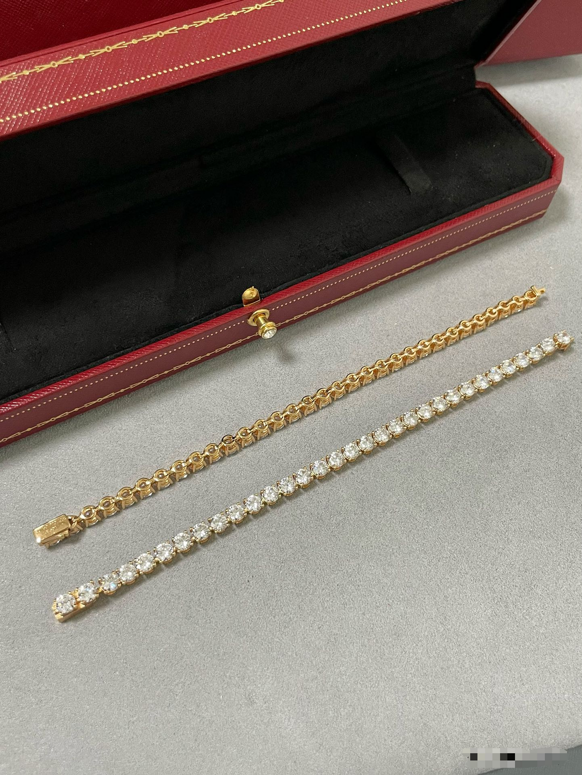 [⭐Veyra jewelrys]TENNIS BRACELET WITH FULL DIAMOND SETTING