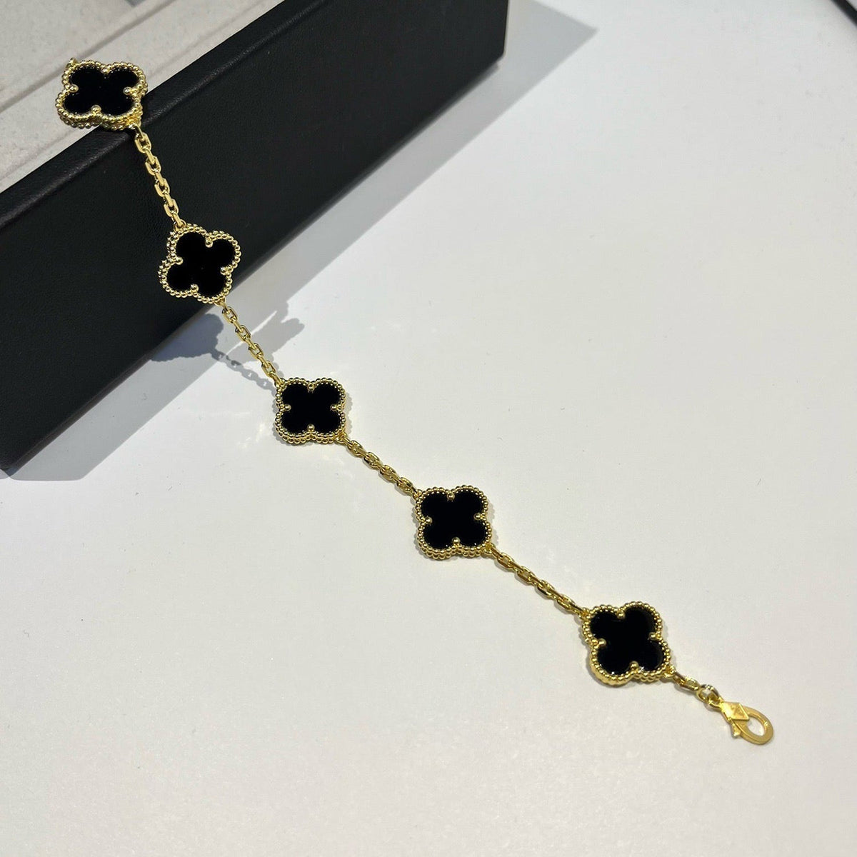 [⭐Veyra] CLOVER 5 MOTIF ONYXS BRACELET COLLECTION