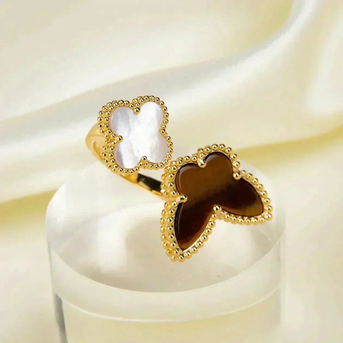 [⭐Veyra]LUCKY BETWEEN THE FINGER RING