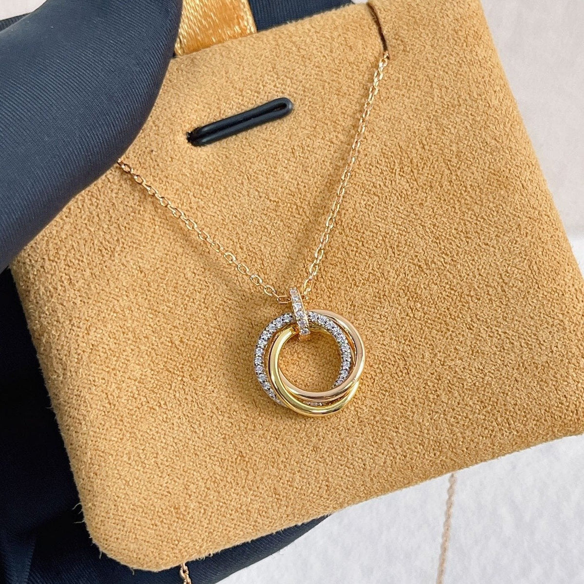 [⭐Veyra]TRINITY NECKLACE SILVER GOLD PINK GOLD DIAMONDS