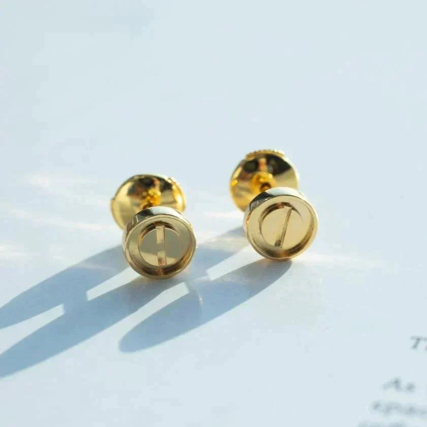 [⭐Veyra]LOVE EARRINGS GOLD 10MM