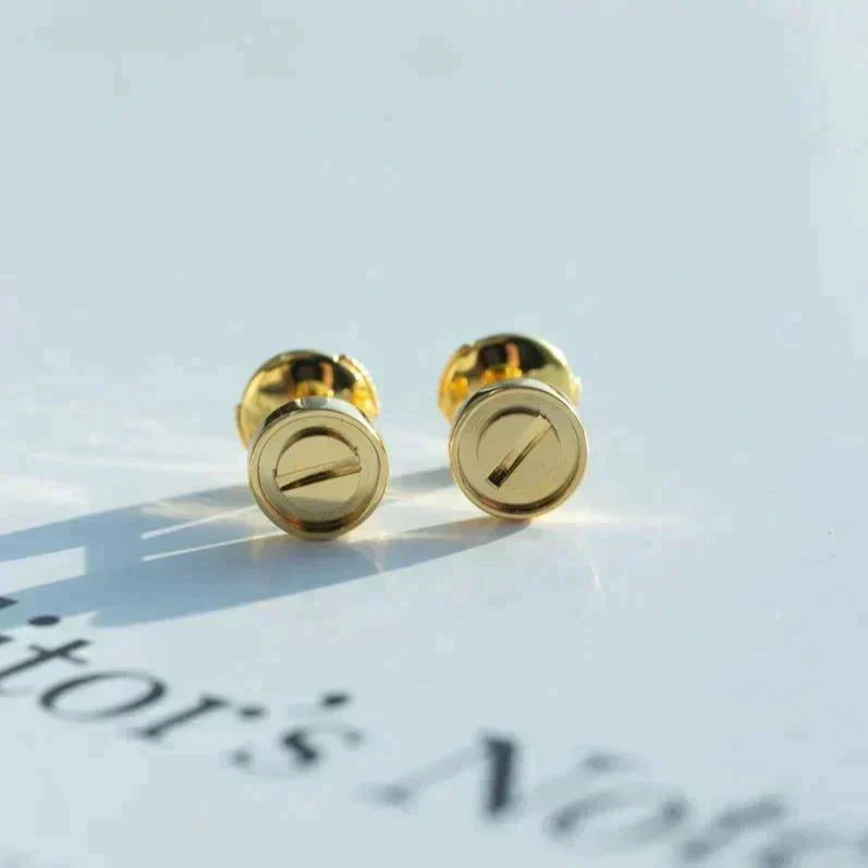 [⭐Veyra]LOVE EARRINGS GOLD 10MM