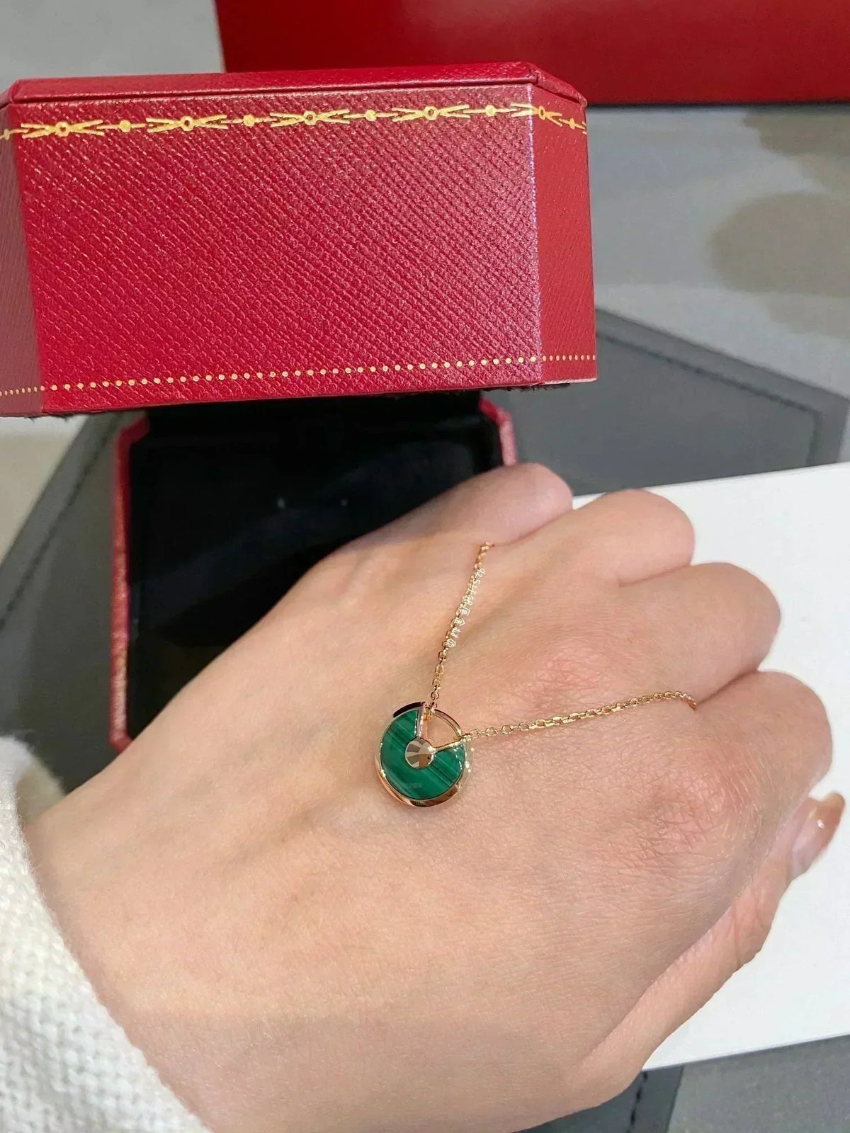 [⭐Veyra]AMULETTE ROSE GOLD MALACHITE NECKLACE