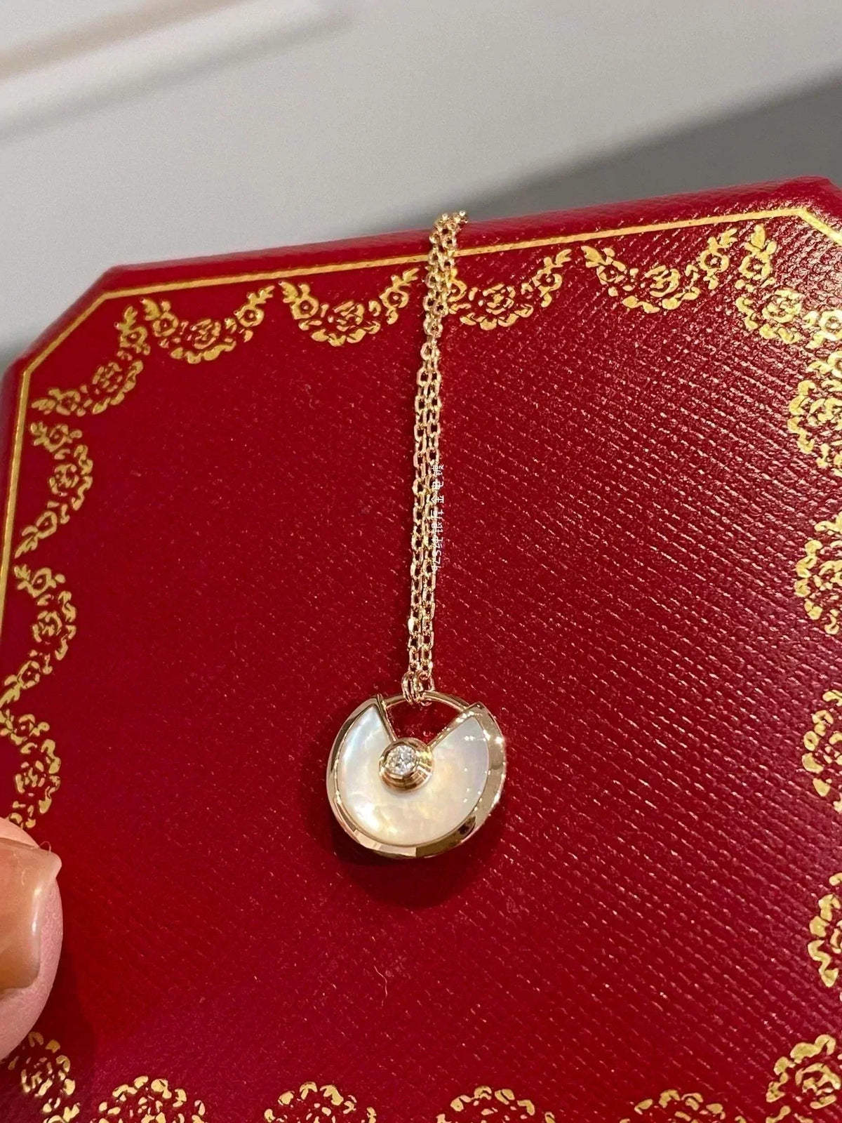 [⭐Veyra]AMULETTE ROSE GOLD MOP NECKLACE