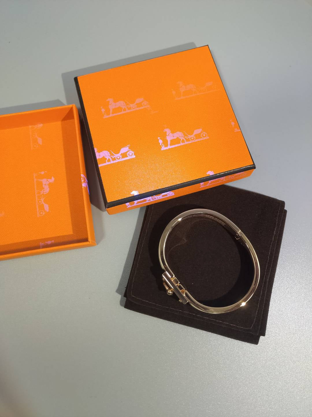 [⭐Veyra]H ORANGE BRACELET