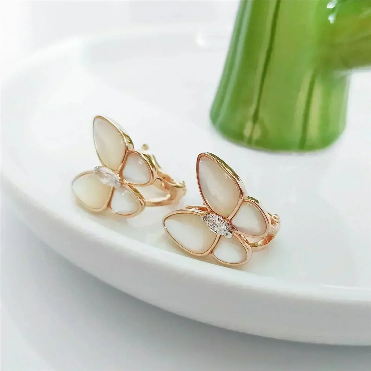 [⭐Veyra]BUTTERFLY MOP DIAMOND EARRINGS