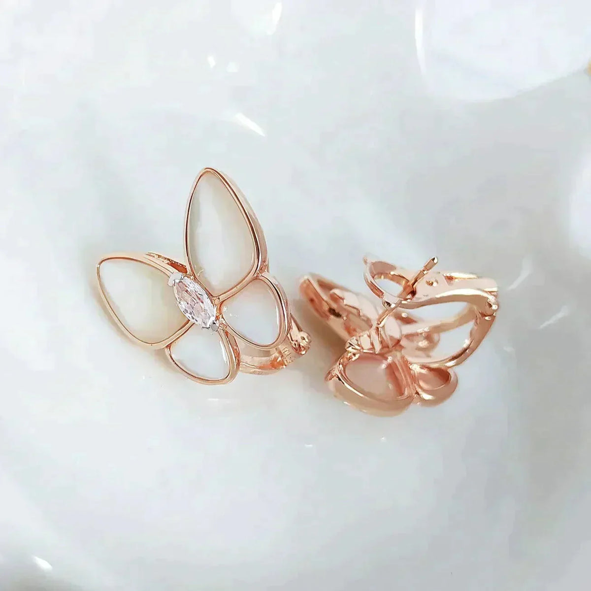 [⭐Veyra]BUTTERFLY MOP DIAMOND EARRINGS