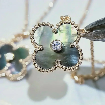 [⭐Veyra]CLOVER 15MM DIAMOND AND MOTHER-OF-GREY NECKLACE