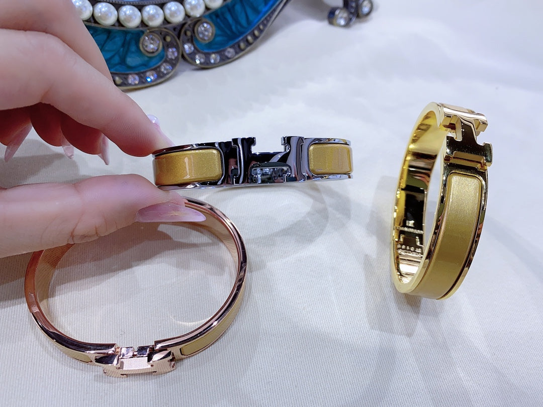 [⭐Veyra]H CHAMPAGNE BRACELET