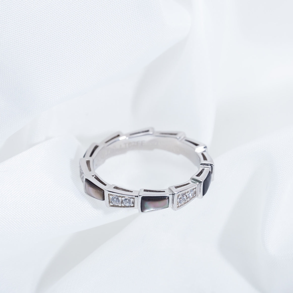 [⭐Veyra]SERPENTI RING SILVER  DIAMOND BLACK MOP 3MM