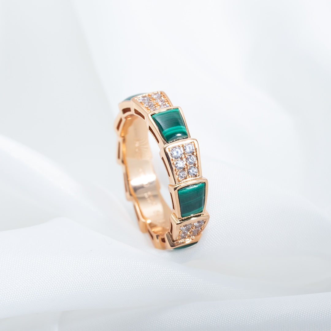 [⭐Veyra]SERPENTI RING PINK GOLD MALACHITE DIAMOND PAVED 4MM