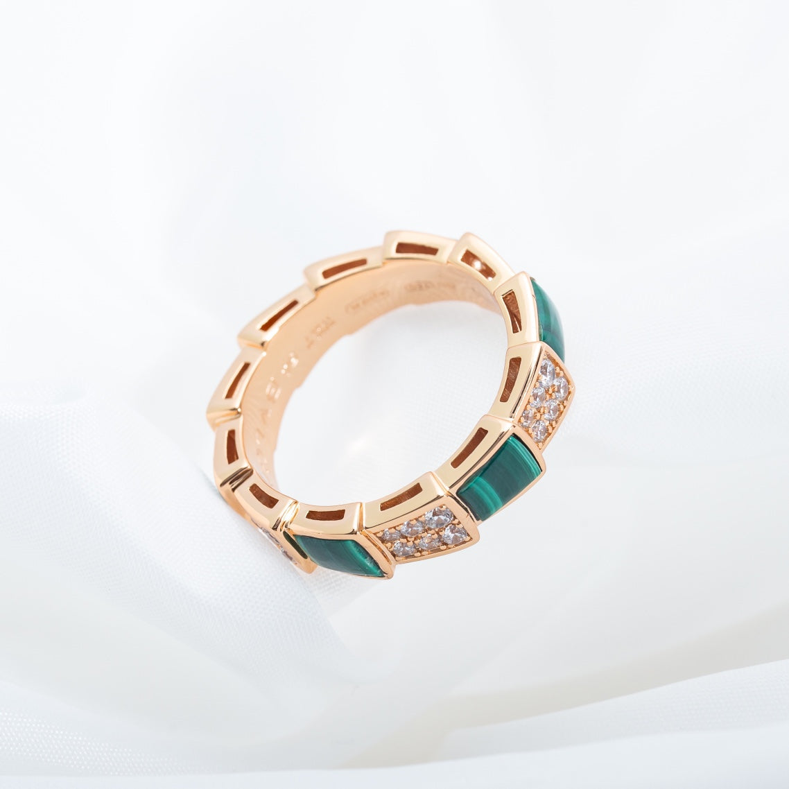 [⭐Veyra]SERPENTI RING PINK GOLD MALACHITE DIAMOND PAVED 4MM