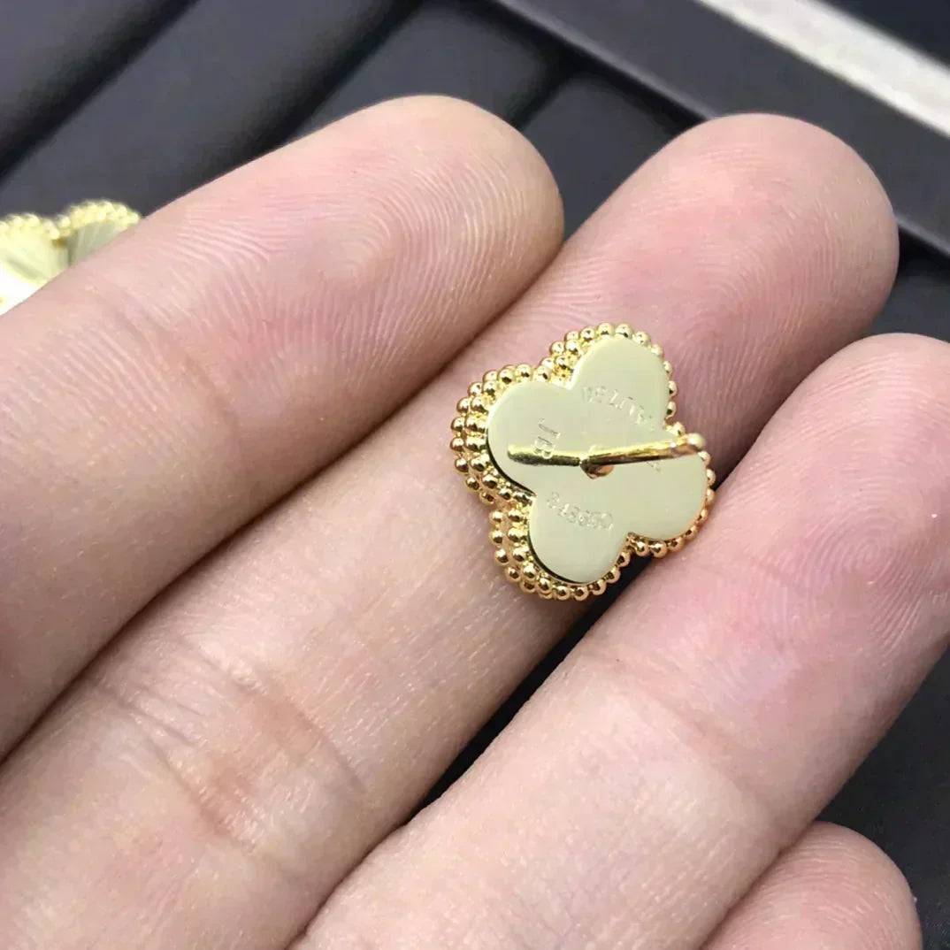 [⭐Veyra]CLOVER MINI 9.5MM LASER EARRINGS