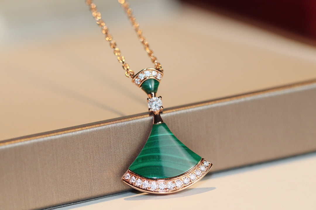 [⭐Veyra]DREAM NECKLACE MALACHITE DIAMOND