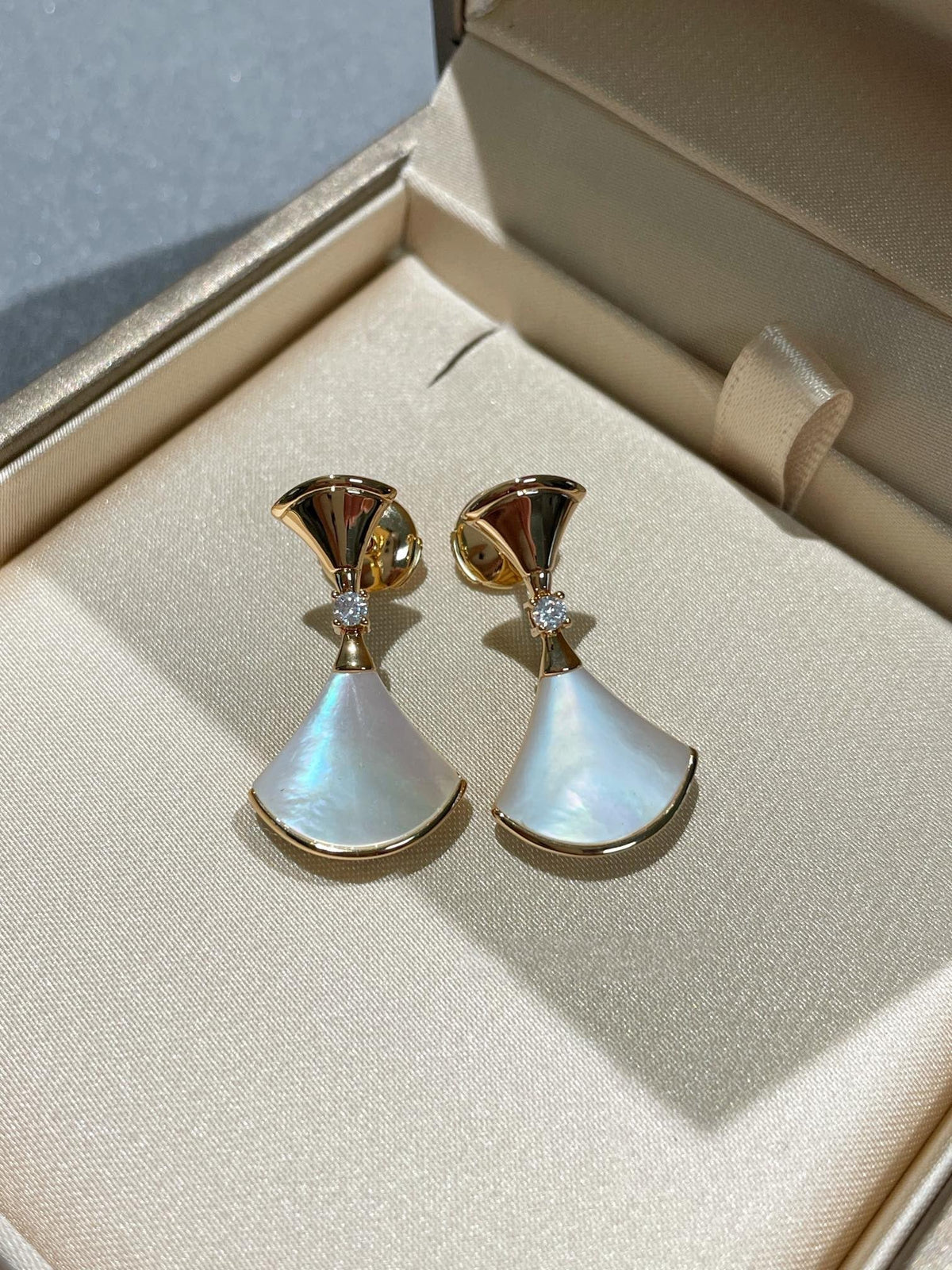 [⭐Veyra]DREAM MOP 1 DIAMOND EARRINGS
