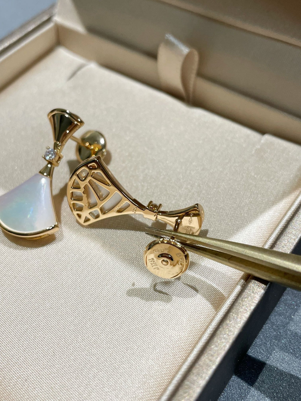 [⭐Veyra]DREAM MOP 1 DIAMOND EARRINGS
