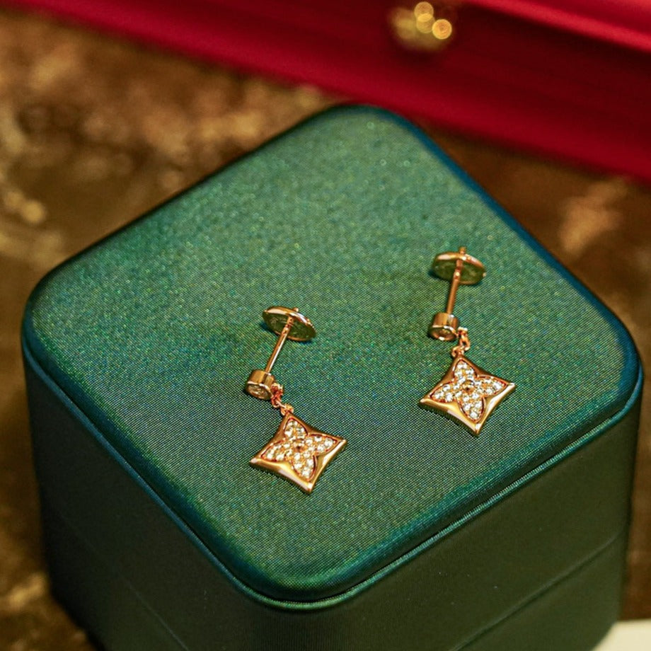 [⭐Veyra]STAR DIAMONDS EARRINGS GOLD