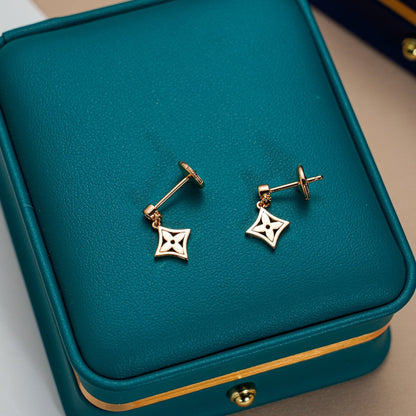 [⭐Veyra]STAR EARRINGS GOLD
