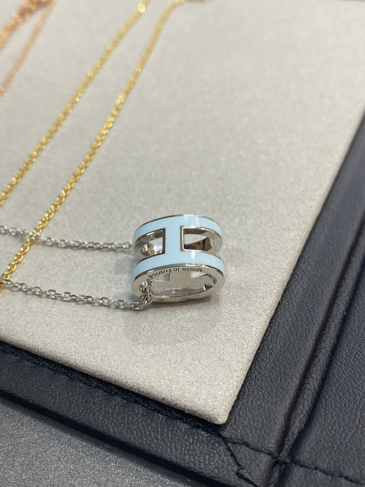 [⭐Veyra]POP H LIGHT BLUE NECKLACE