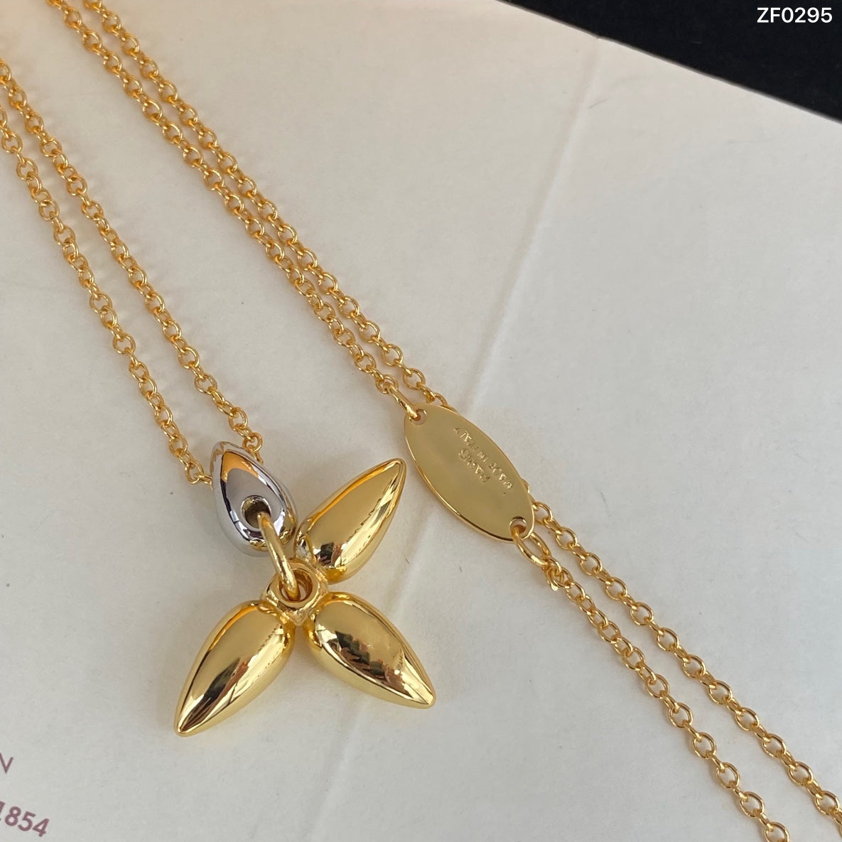 [⭐Veyra]LOUISETTE PEDANT GOLD NECKLACE