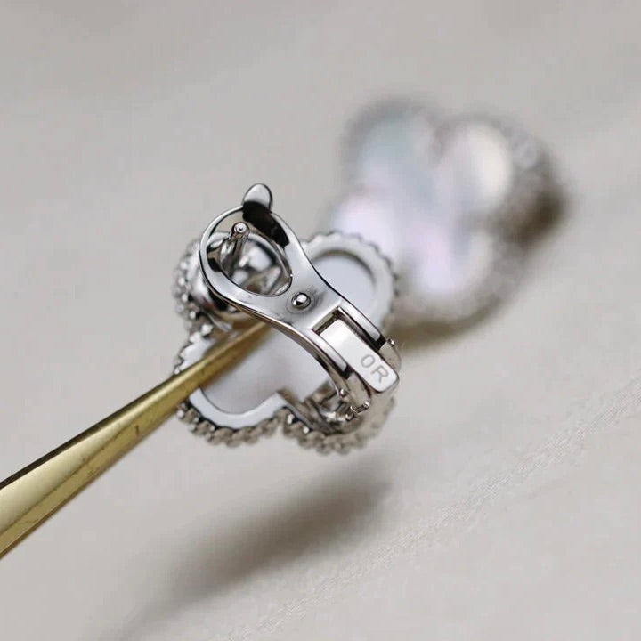 [⭐Veyra]CLOVER MEDIUM 1 MOTIFS  WHITE MOP EARRINGS SILVER