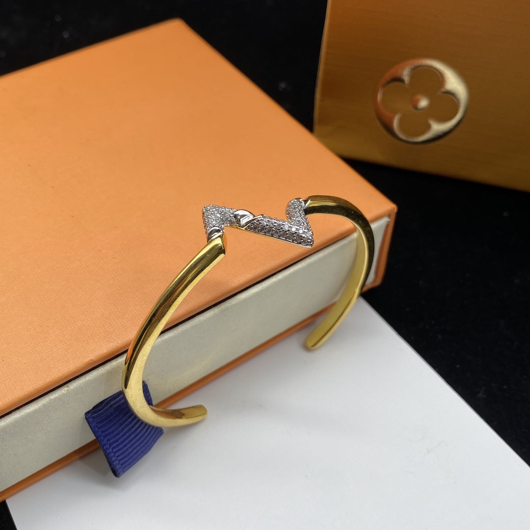 [⭐Veyra]VOLTE UPSITE DOWN DIAMOND GOLD OPEN BRACELET