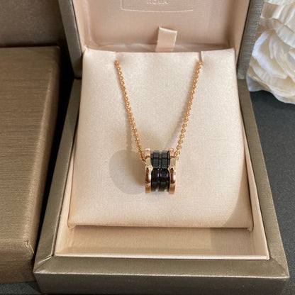 [⭐Veyra]ZERO 1 BLACK CERAMIC PINK GOLD NECKLACE