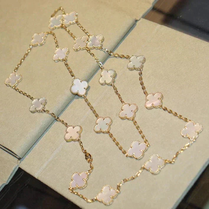 [⭐Veyra]CLOVER 20 MOTIFS WHITE MOP NECKLACE