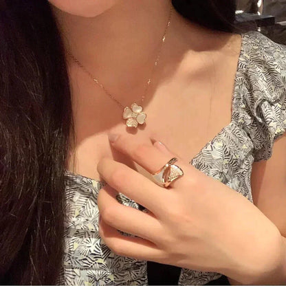 [⭐Veyra]CLOVER MOP DIAMOND ROSE GOLD NECKLACE