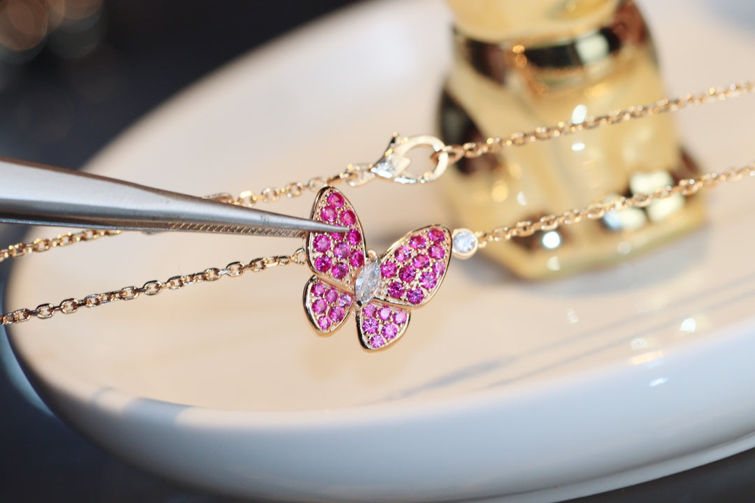 [⭐Veyra]BUTTERFLY RED DIAMOND ROSE GOLD NECKLACE
