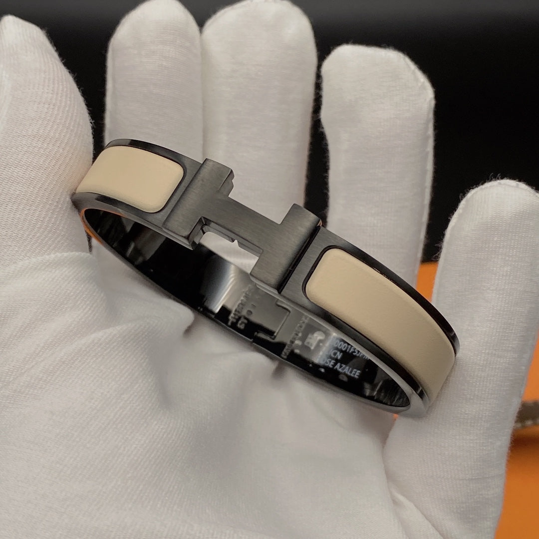 [⭐Veyra]H BRACELET 12MM BLACK BEIGE CERAMIC