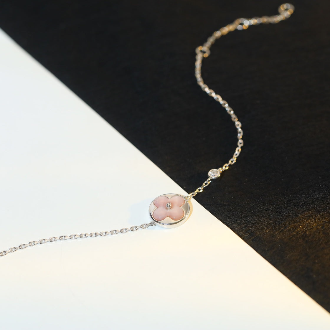 [⭐Veyra]SUN MOTIF PINK MOP SILVER BRACELET