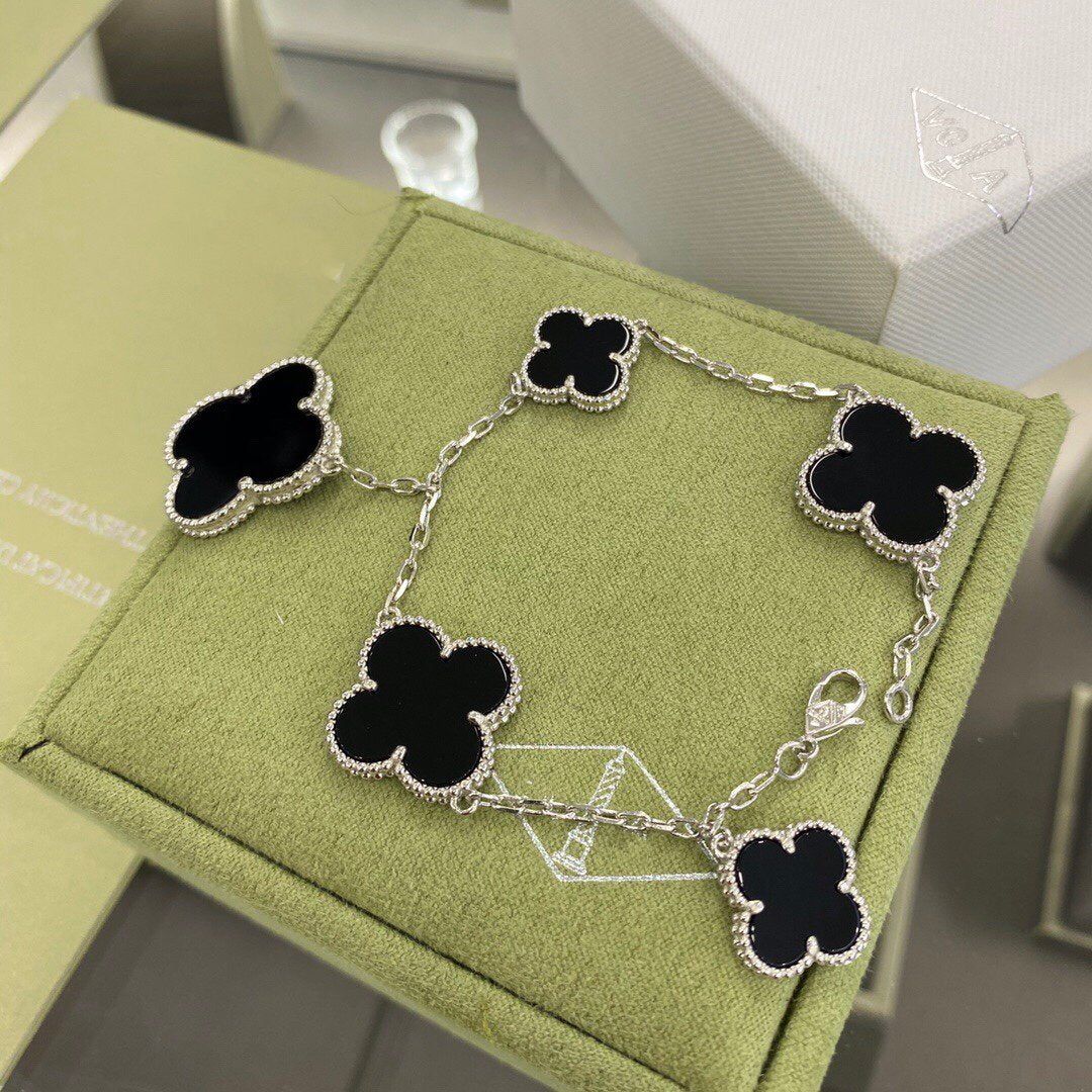 [⭐Veyra]CLOVER 5 MOTIFS SIVLER ONYX BRACELET
