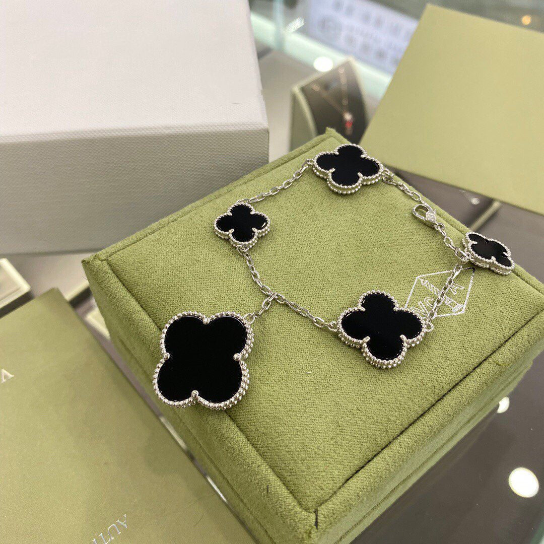 [⭐Veyra]CLOVER 5 MOTIFS SIVLER ONYX BRACELET