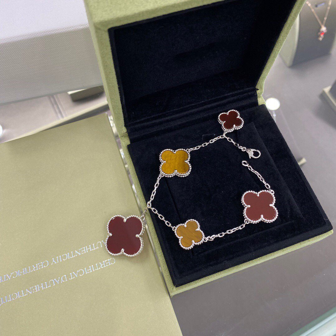 [⭐Veyra]CLOVER 5 MOTIFS SIVLER CARNELIAN TIGER EYE BRACELET