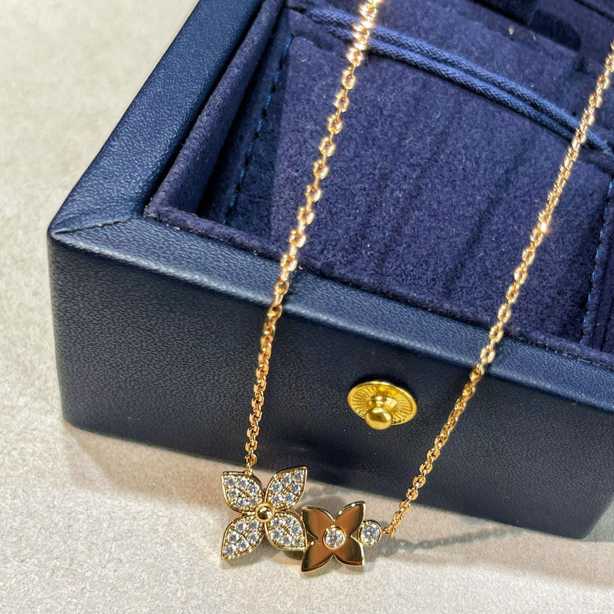 [⭐Veyra]STAR BLOSSOM NECKLACE PINK GOLD DIAMONDS