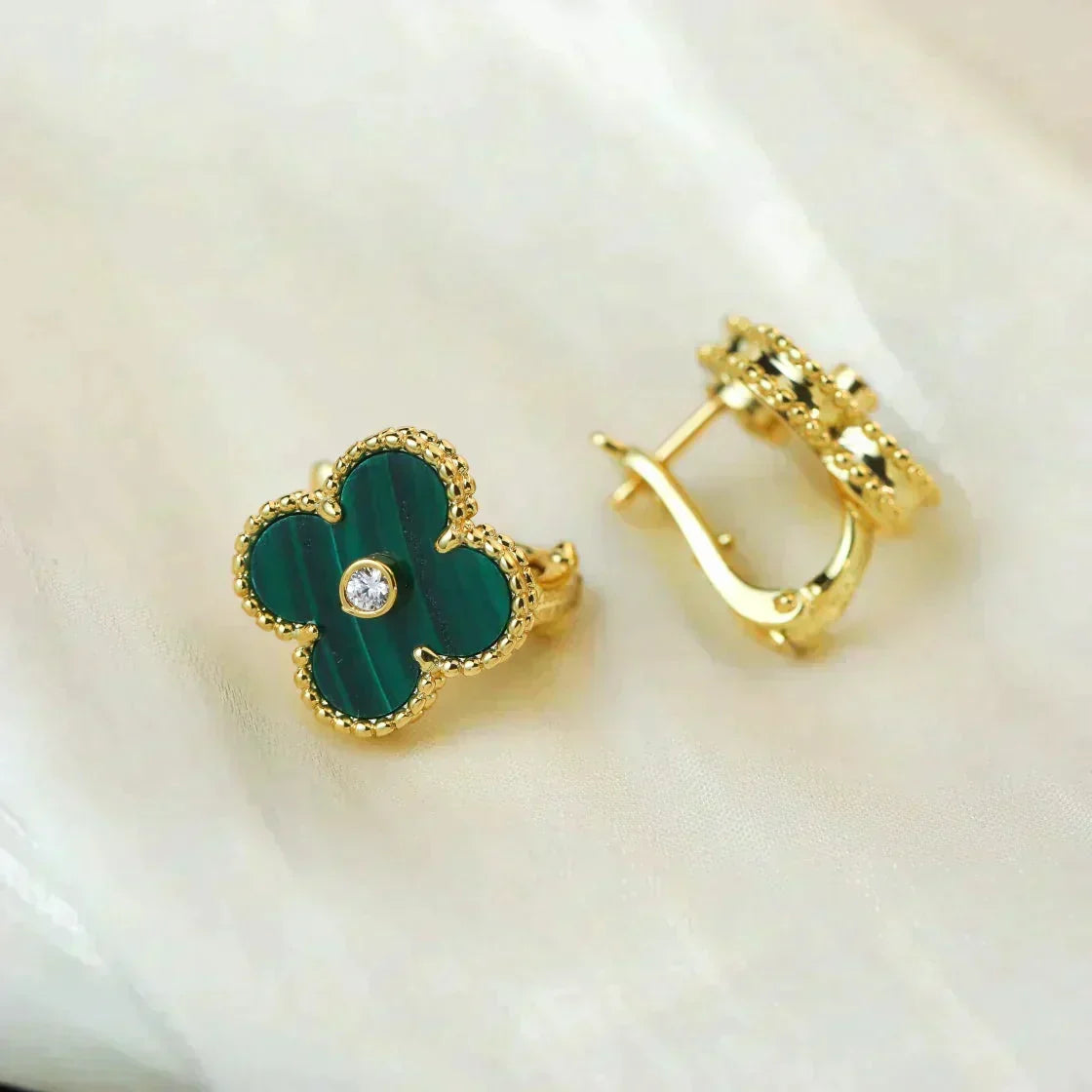 [⭐Veyra]CLOVER MEDIUM 1 MOTIFS MALACHITE DIAMOND EARRINGS