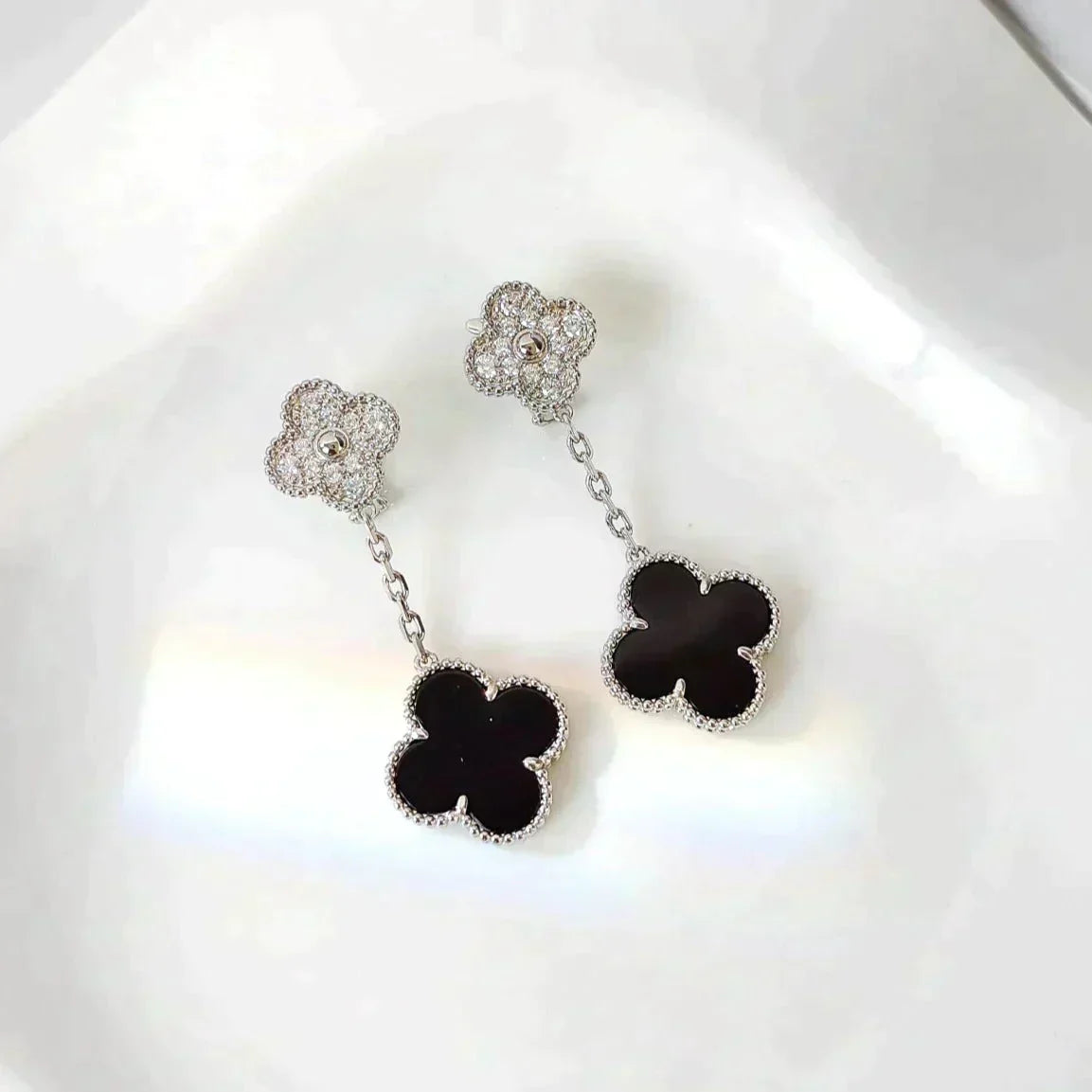 [⭐Veyra]CLOVER 2 MOTIFS  DIAMOND ONYX EARRINGS SILVER