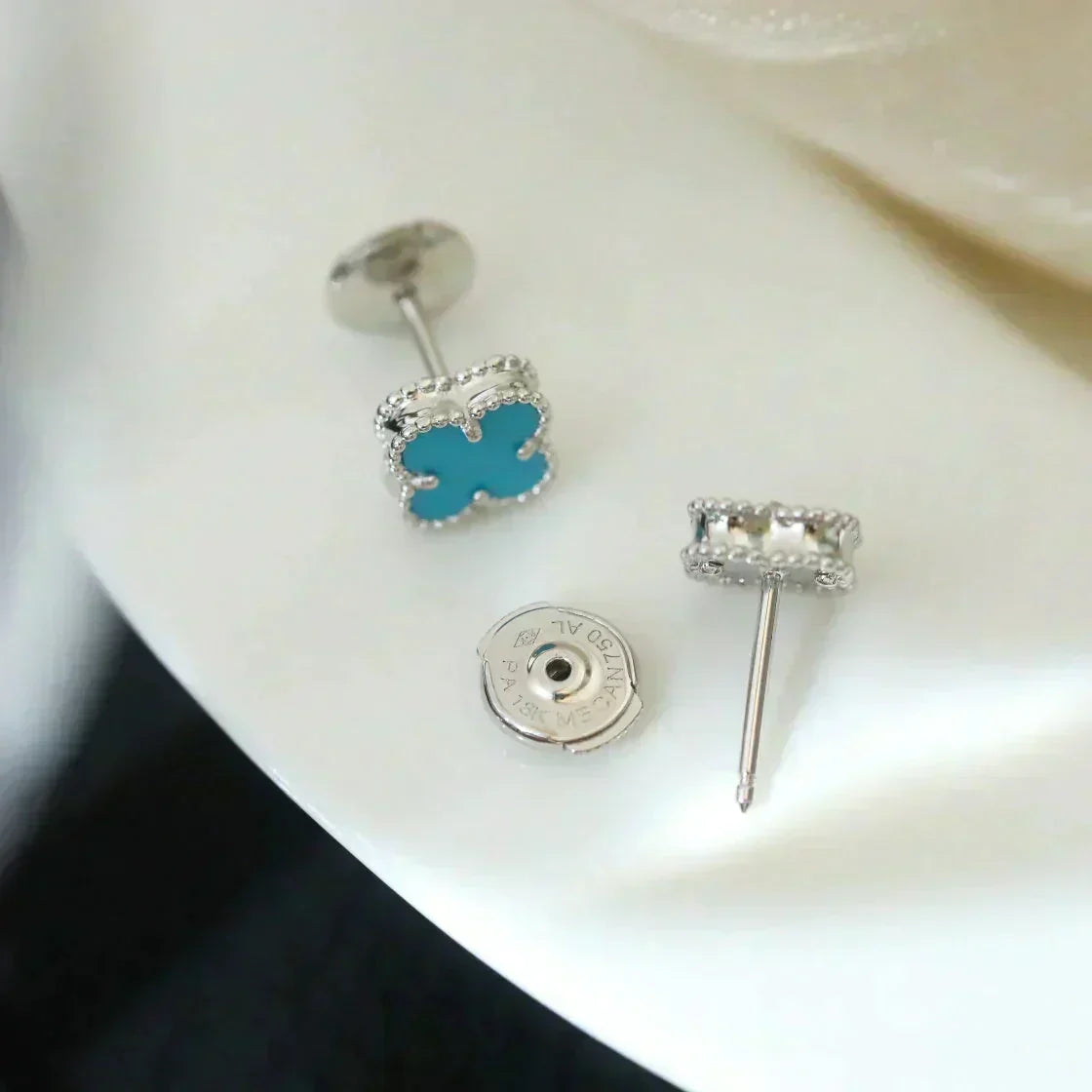[⭐Veyra]CLOVER MINI 9.5MM ONYX STUD EARRINGS SILVER