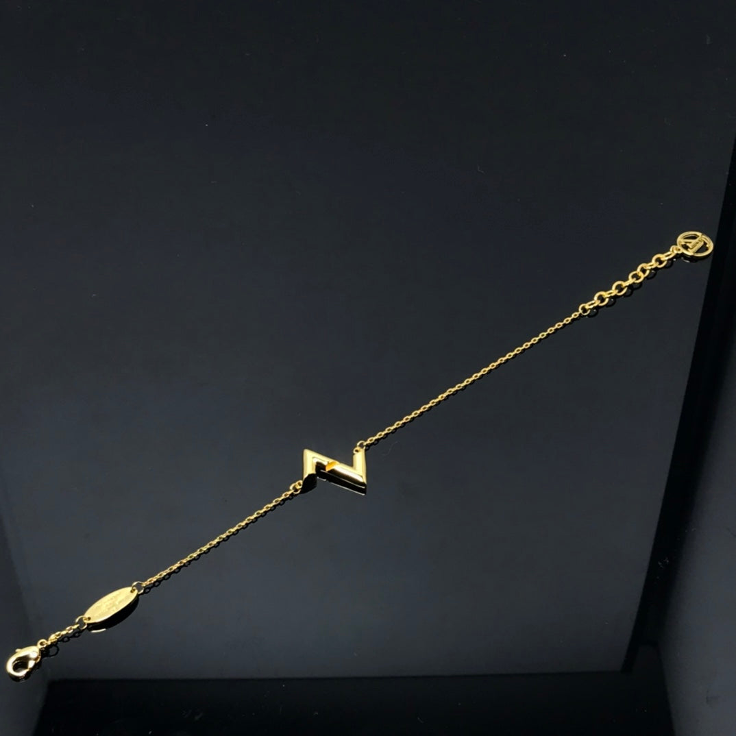 [⭐Veyra]VOLT LV LOGO BRACELET