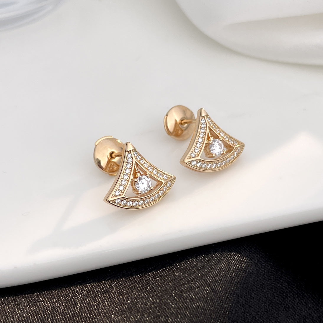[⭐Veyra]DREAM MINI DIAMOND STUD EARRINGS