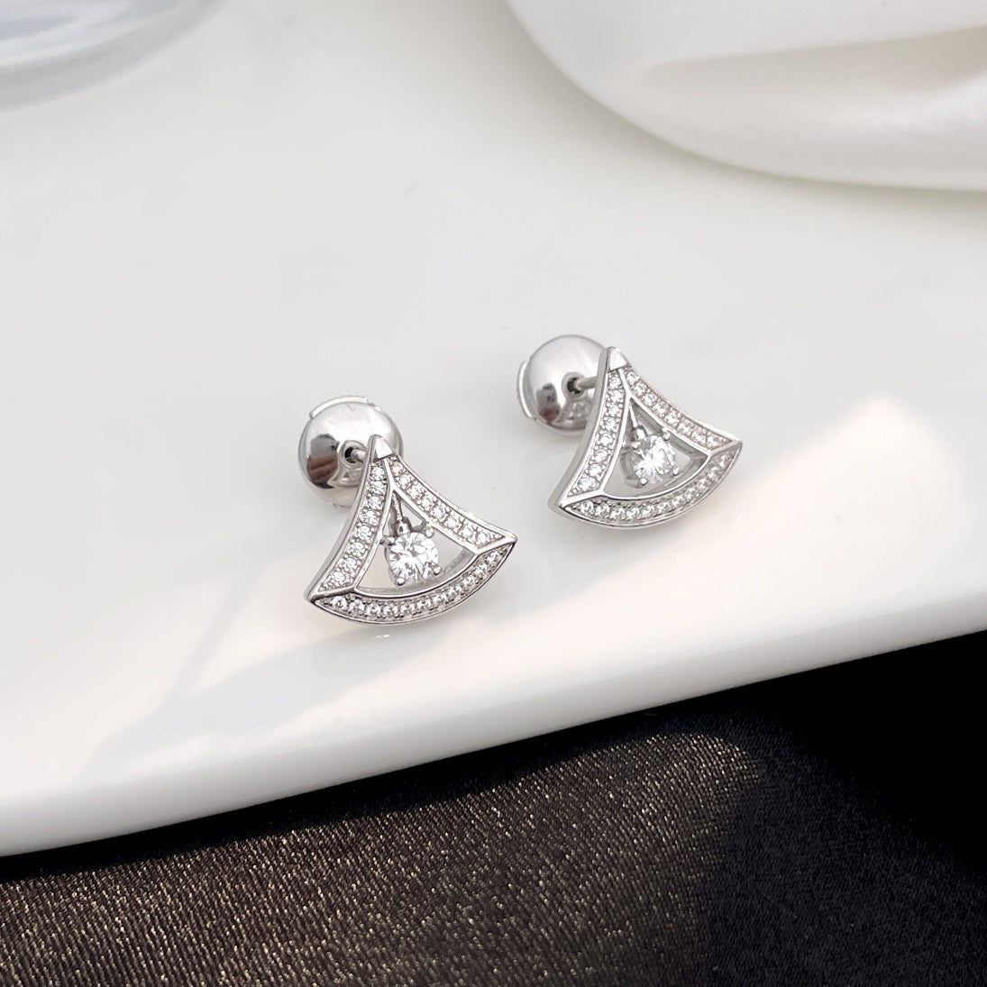 [⭐Veyra]DREAM MINI DIAMOND STUD EARRINGS