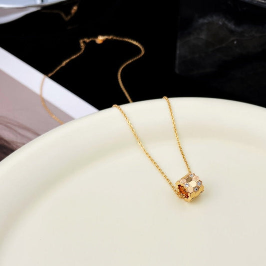 [⭐Veyra]BEE MINI PEDANT DIAMOND NECKLACE