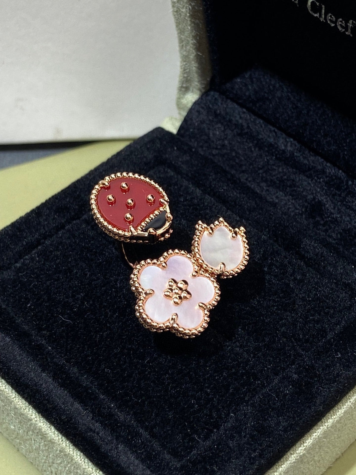 [⭐Veyra]LUCKY 3 MOTIF ROSE GOLD RING