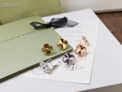 [⭐Veyra]CLOVER MEDIUM STUD EARRINGS