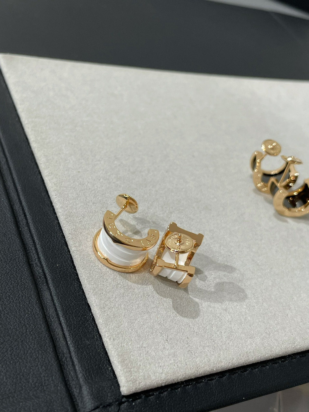 [⭐Veyra]ZERO 1 PINK GOLD CERAMIC EARRINGS