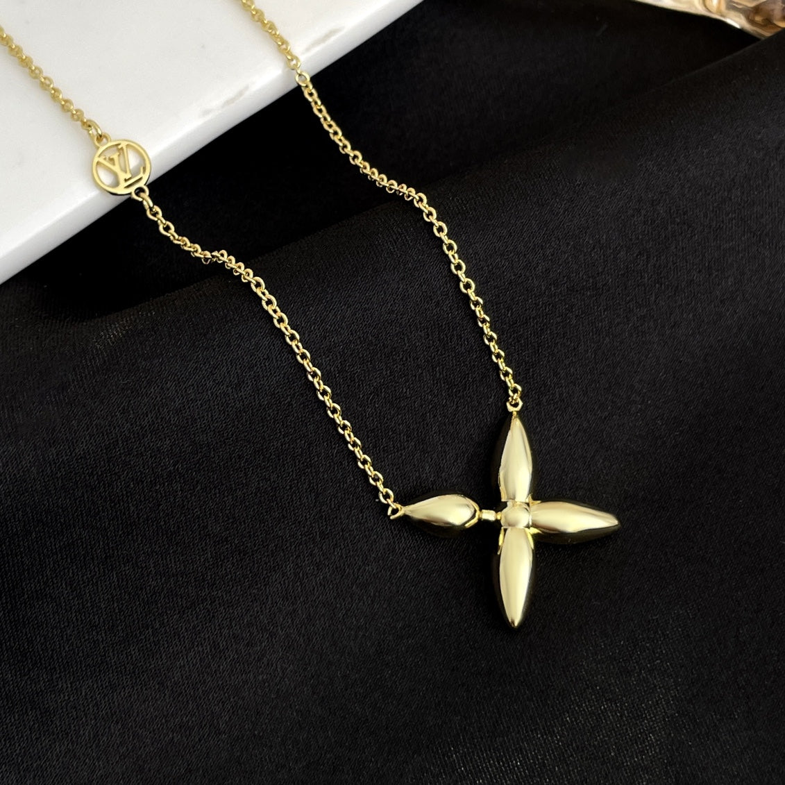 [⭐Veyra]LOUISETTE GOLD NECKLACE