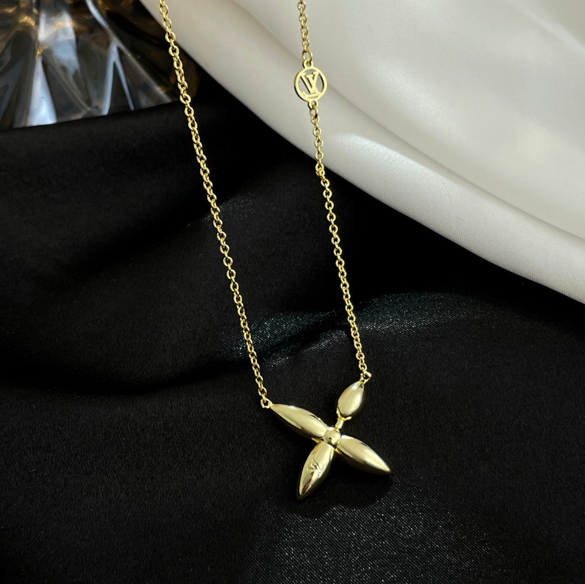 [⭐Veyra]LOUISETTE GOLD NECKLACE