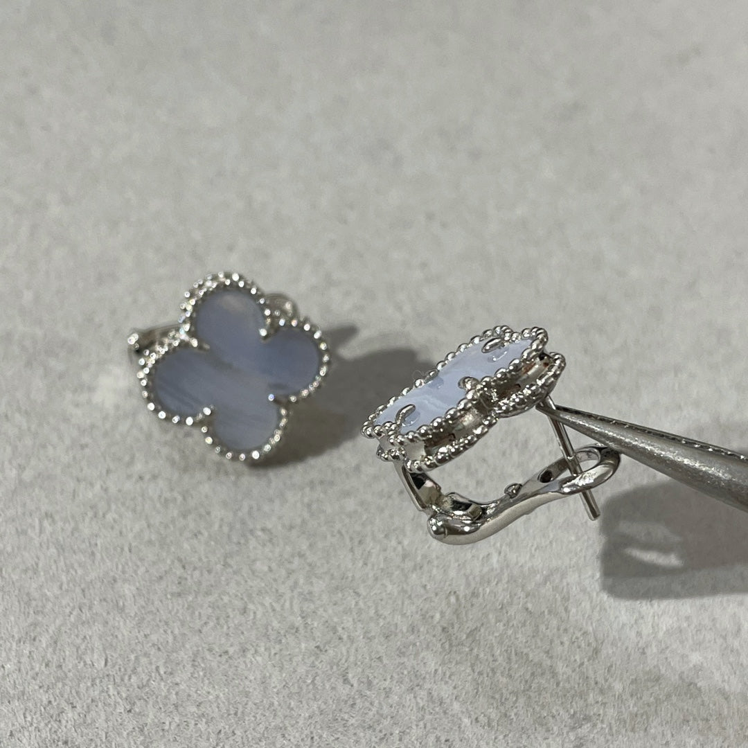 [⭐Veyra]CLOVER CHALCEDONY SILVER STUD EARRINGS