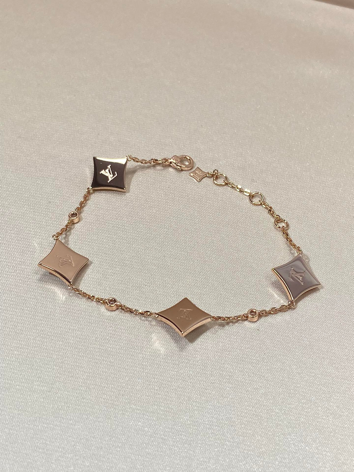 [⭐Veyra]STAR 4 MOTIF MOP DIAMOND PINK GOLD BRACELET